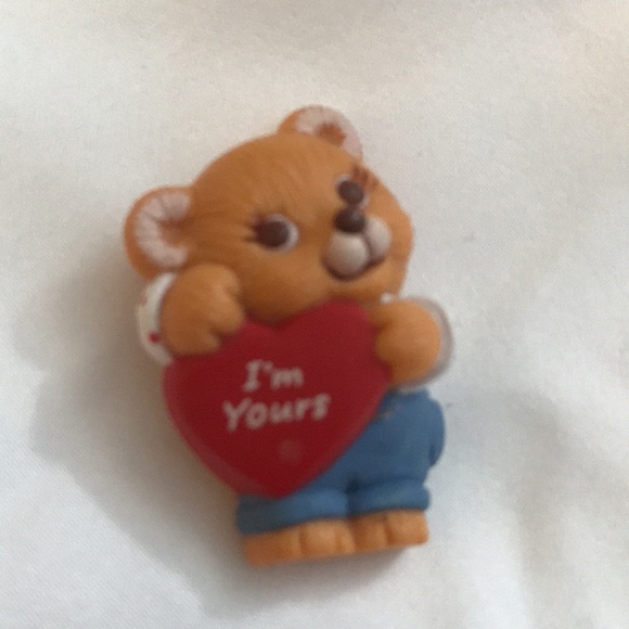 ⚡️FINAL PRICE⚡️ Vintage I’m Yours Pin/Brooch - Picture 2 of 5